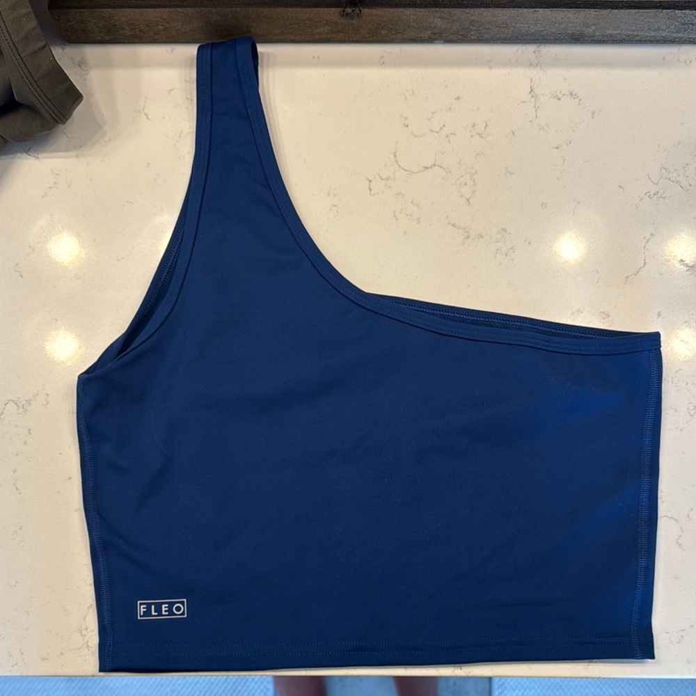 Fleo Asymmetric Navy Top